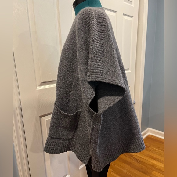 Hartford Ruana - Picture 5 of 6